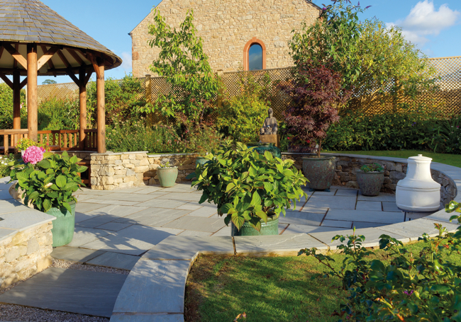 Pavestone Light Grey Sandstone Paving Pack 20.7m2 Pavestone Light Grey Sandstone Paving Pack 20.7m2